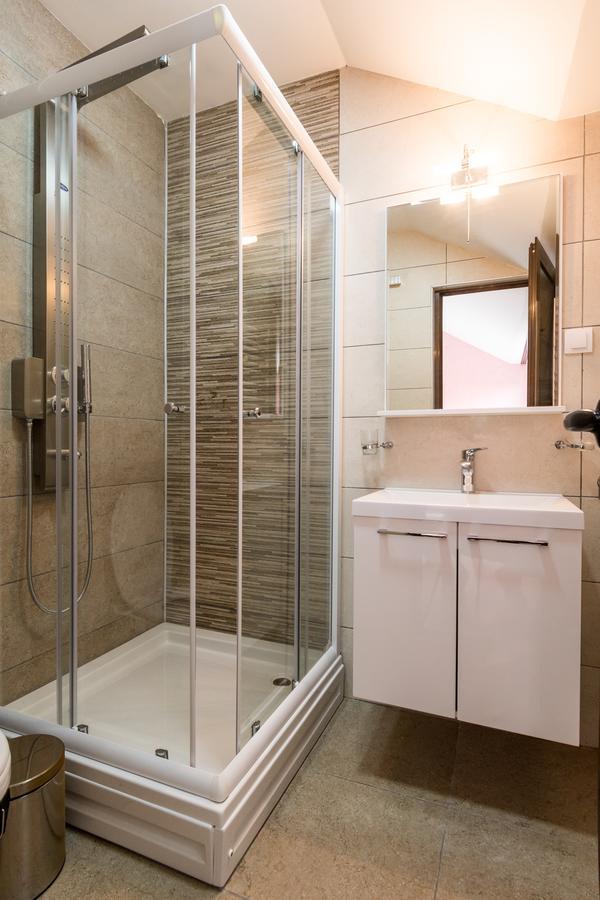 Hostel Prenociste Hrast Paraćin Zewnętrze zdjęcie
